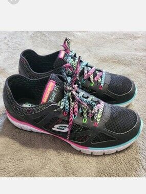 Like New Skechers Rainbow Black Multicolor Relaxed Fit Walking Sneakers Womens 8